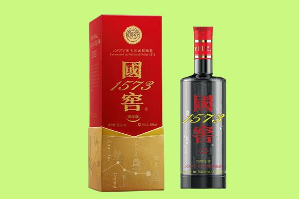 夏河县回收国窖1573.jpg